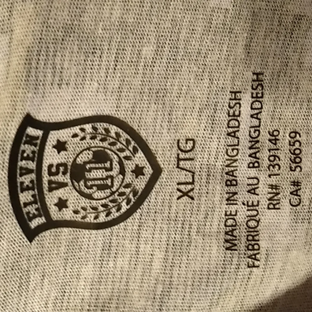 Nwt USA T-shirt (XL) - Picture 9 of 9